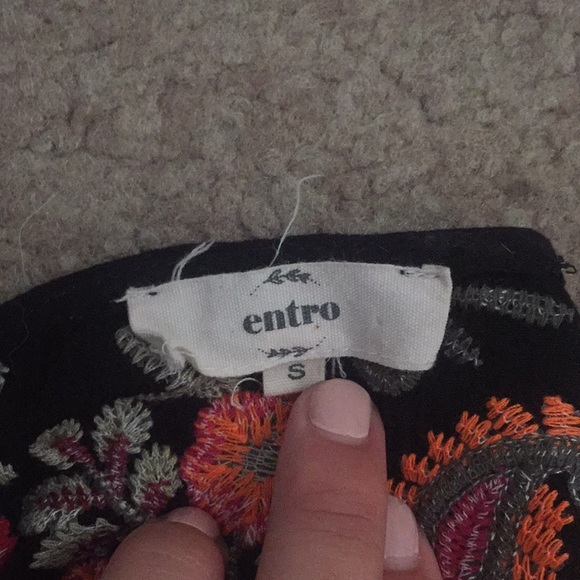 Black floral pattern blouse - Picture 3 of 3